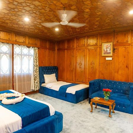 Wangnoo Heritage Houseboats Hotel Srīnagar Exterior foto