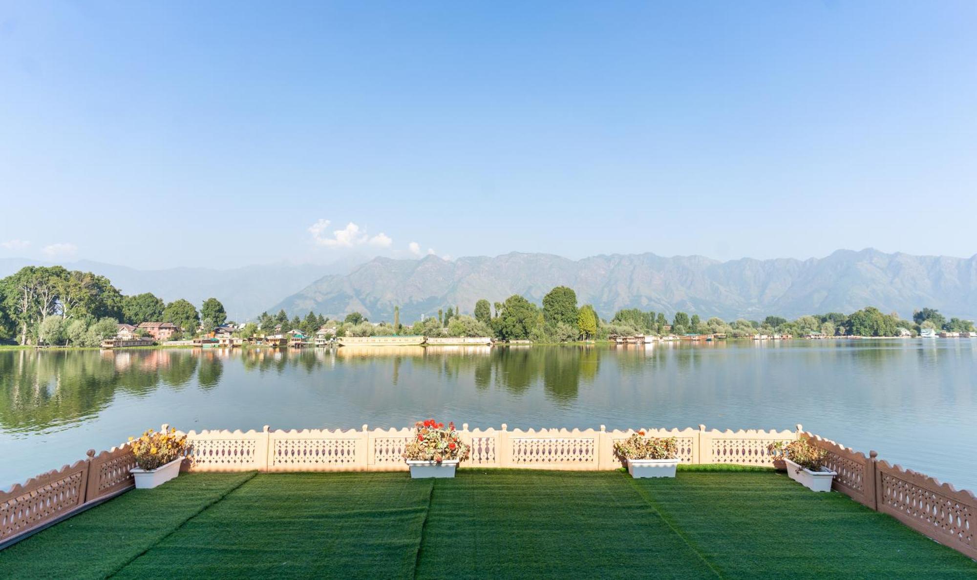 Wangnoo Heritage Houseboats Hotel Srīnagar Exterior foto